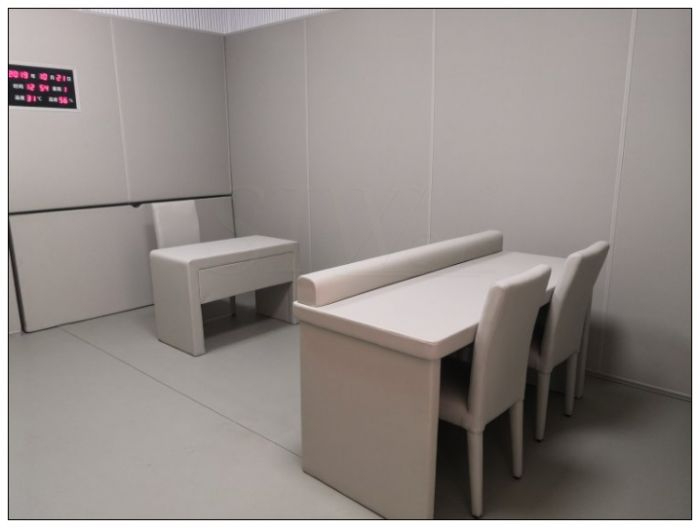 留置室軟包防撞桌椅紀委安全設(shè)計-【鴻星防撞品牌】