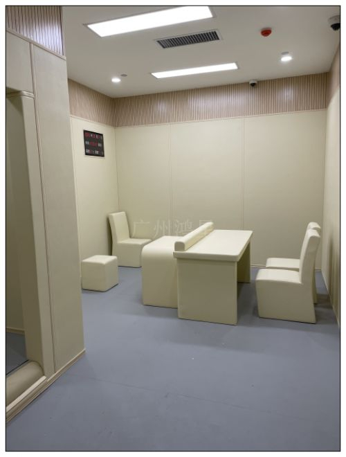 廣州鴻星紀委留置談話室墻面軟包防撞桌椅軟包